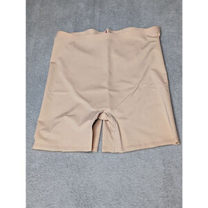 Women's SPANX Beige Shapewear Shorts M new w/o tags